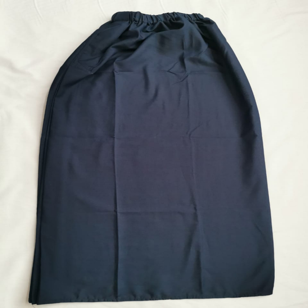 http://www.rumahkadai.gov.bn/ProductImages/BRUNEI%20MUARA/Kain%20sekolah%20biru.jpg